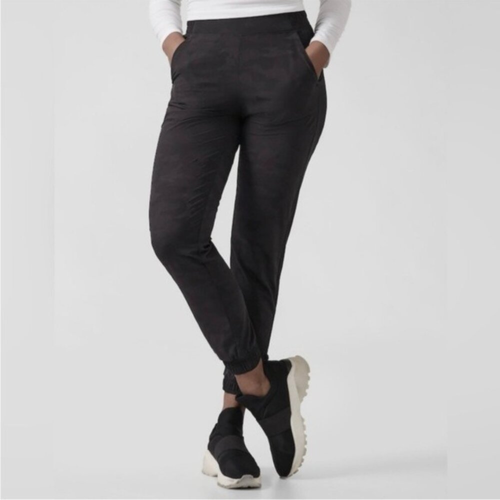 Athleta Brooklyn Athletic Camo Jogger Pants Athleisure Casual High Rise Preppy